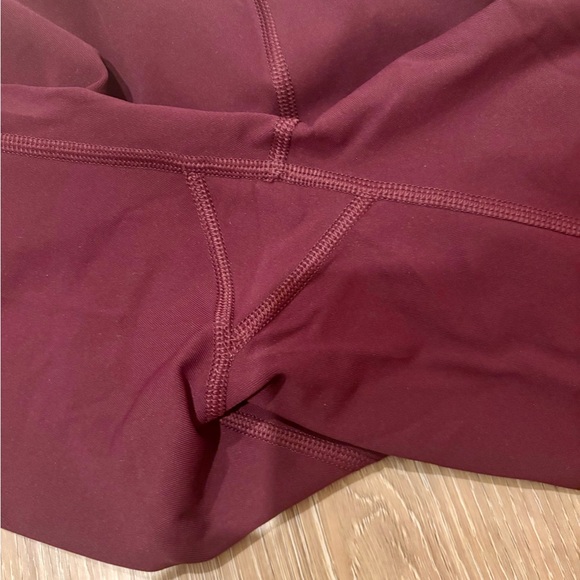 Lululemon Wunder Under Crop - Picture 4 of 8